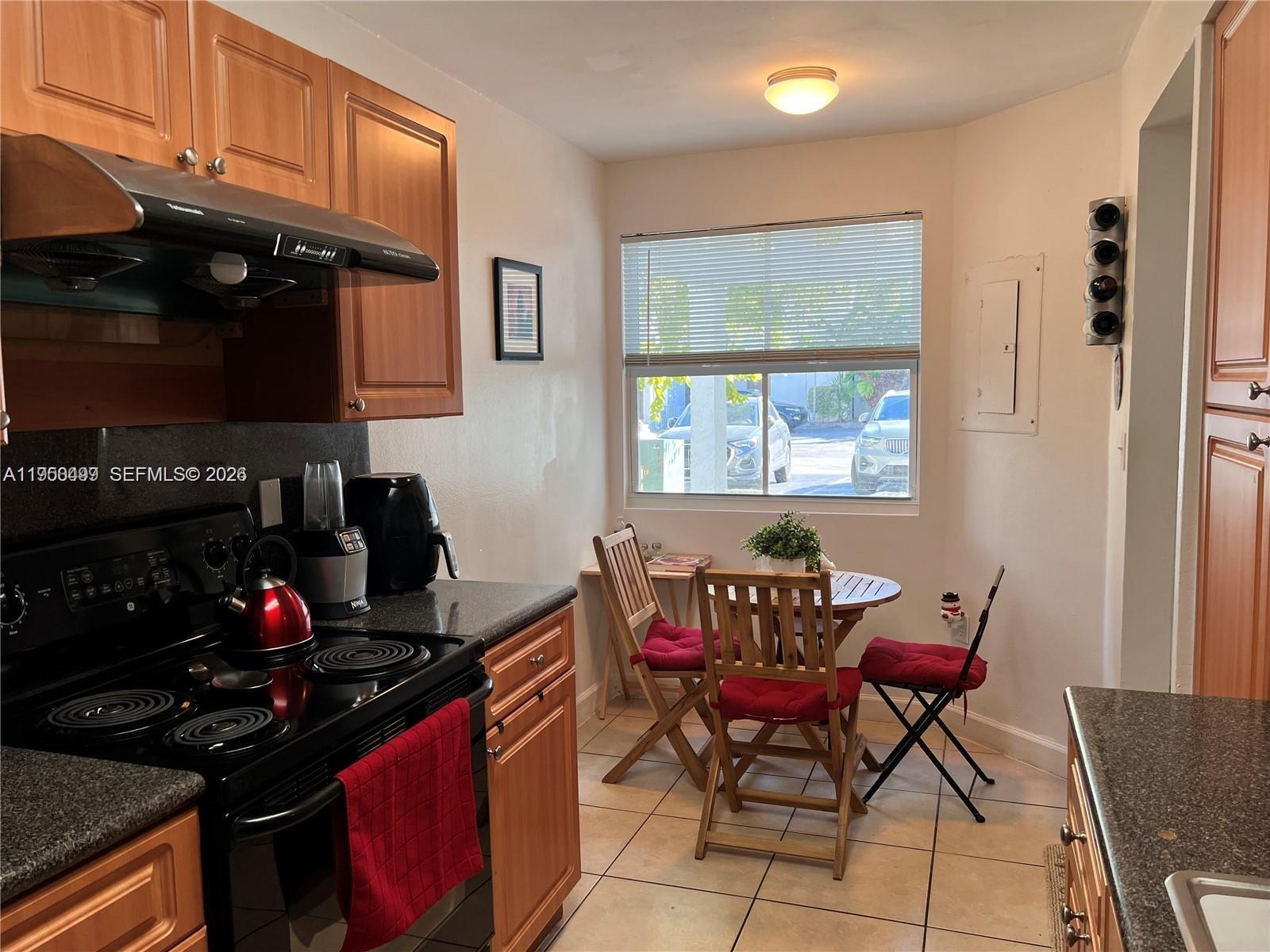 9761 NW 49th Ter # 421, Doral FL 33178 photo 3