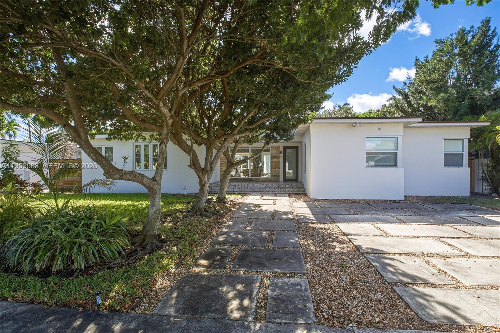 1106 NE 86th St, Miami FL 33138 photo 2