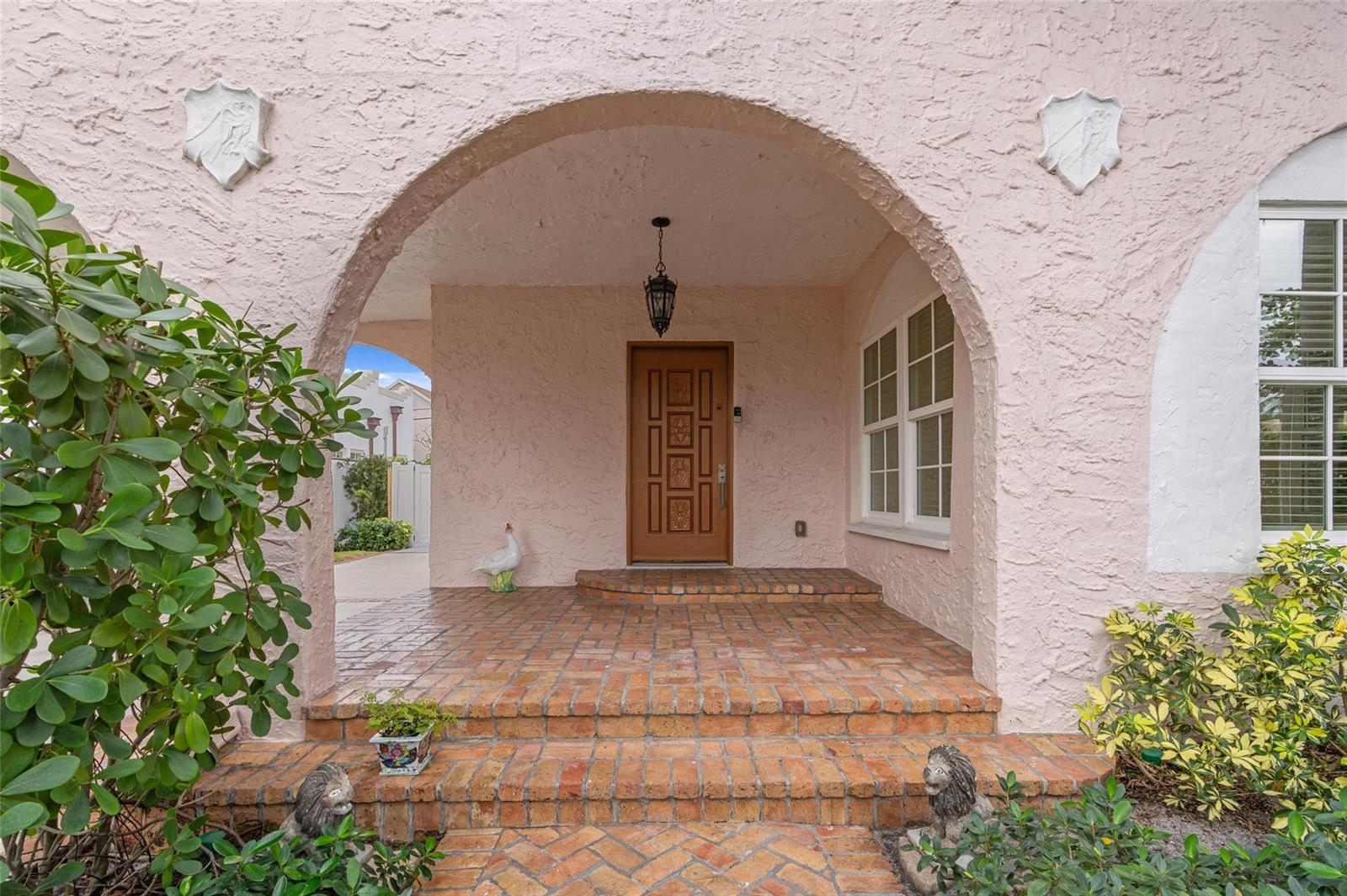 229 Fordham Drive, FL 33460 photo 2
