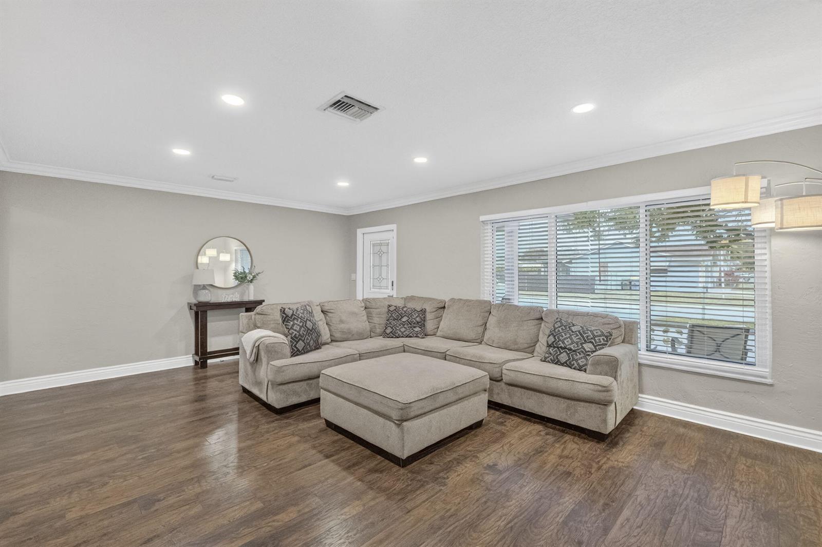 7101 NW 98th Terrace, Tamarac FL 33321 photo 4
