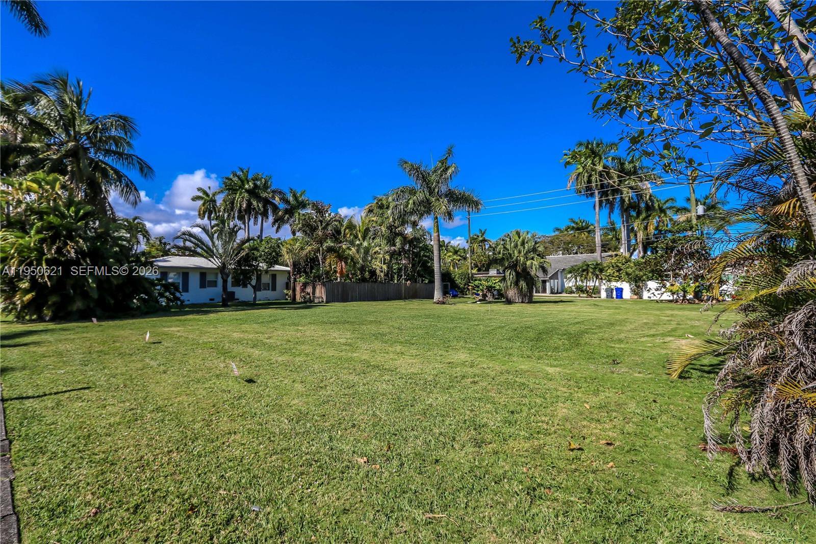 1211 Tyler St, Hollywood FL 33019 photo 3