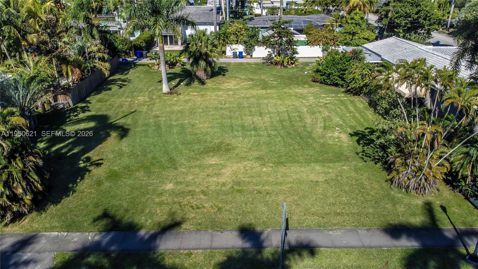1211 Tyler St, Hollywood FL 33019