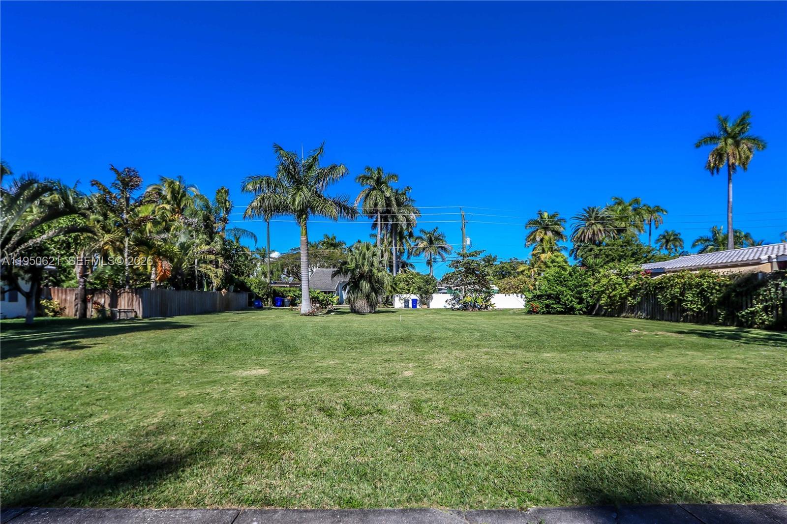 1211 Tyler St, Hollywood FL 33019 photo 4