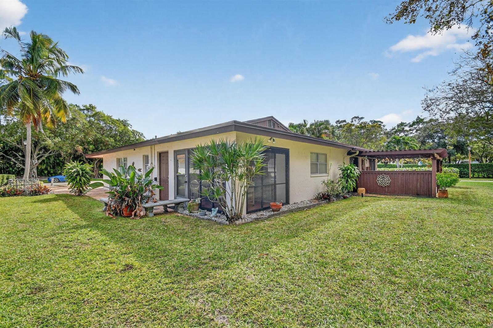 5199 Rose Hill Drive, Boynton Beach FL 33437 photo 3