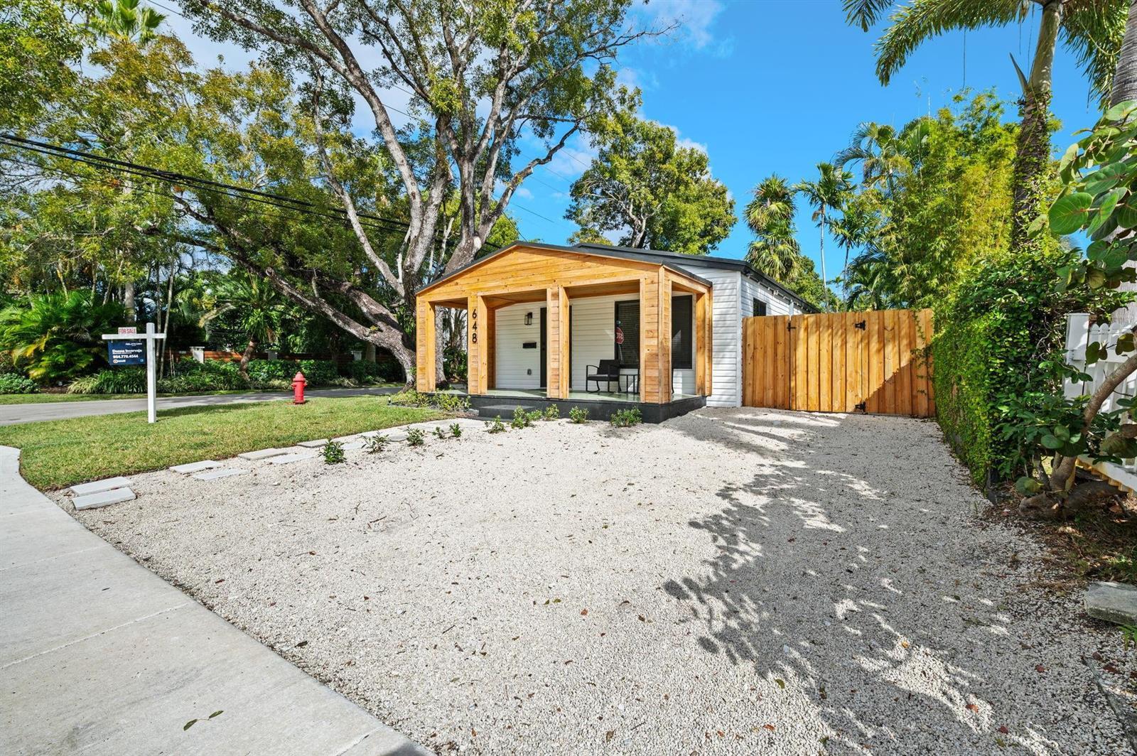 648 NE 16th Terrace, Fort Lauderdale FL 33304 photo 2
