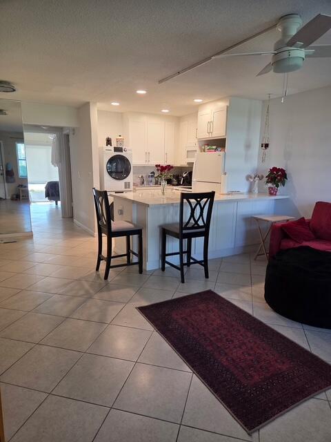 460 Horizons W # 111, Boynton Beach FL 33435 photo 2