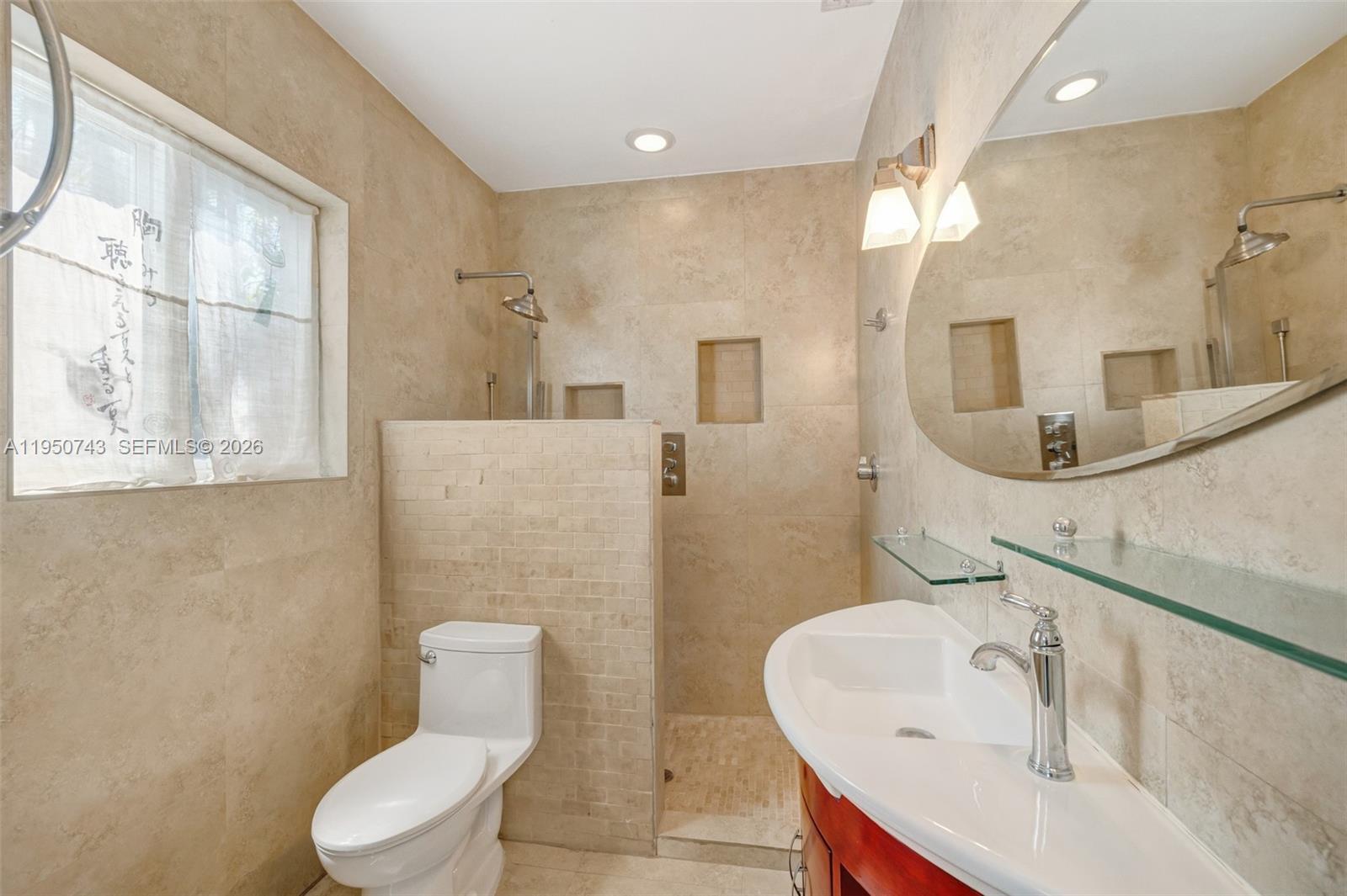 1643 Nethia Dr, Miami FL 33133 photo 3