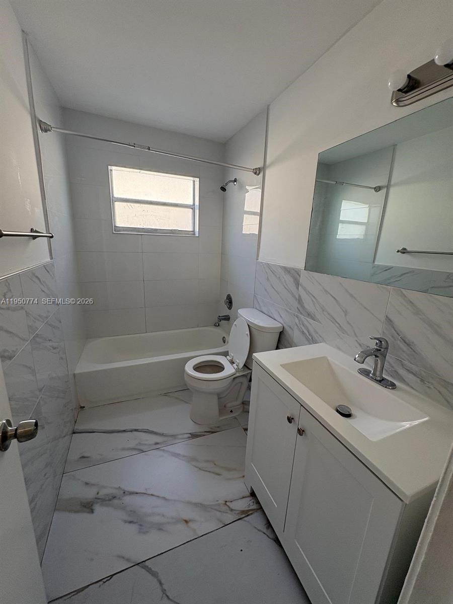 6311 SW 8th St, North Lauderdale FL 33068 photo 5