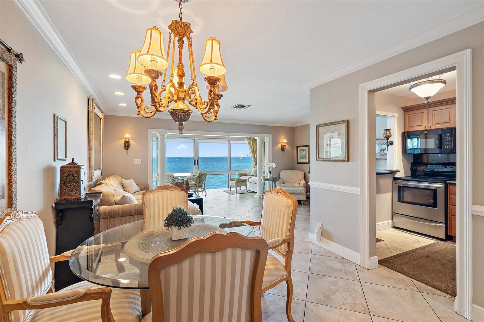 400 Wilma Circle # 309, Riviera Beach FL 33404 photo 2