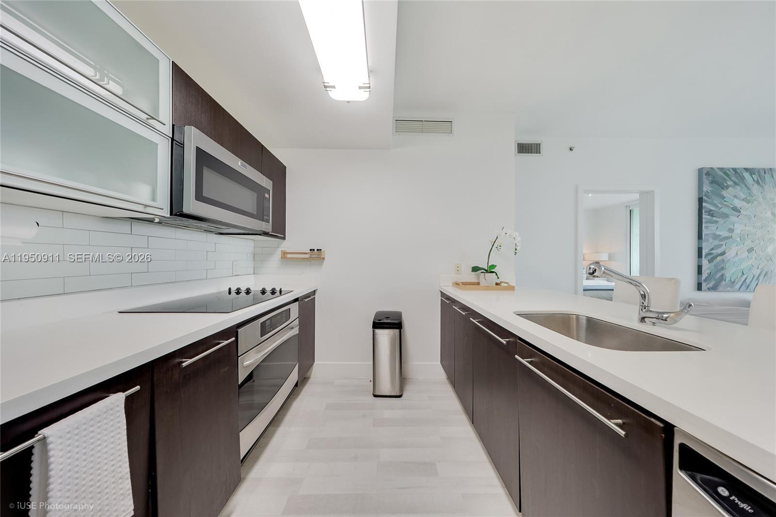 90 SW 3rd St # 3109, Miami FL 33130 photo 3