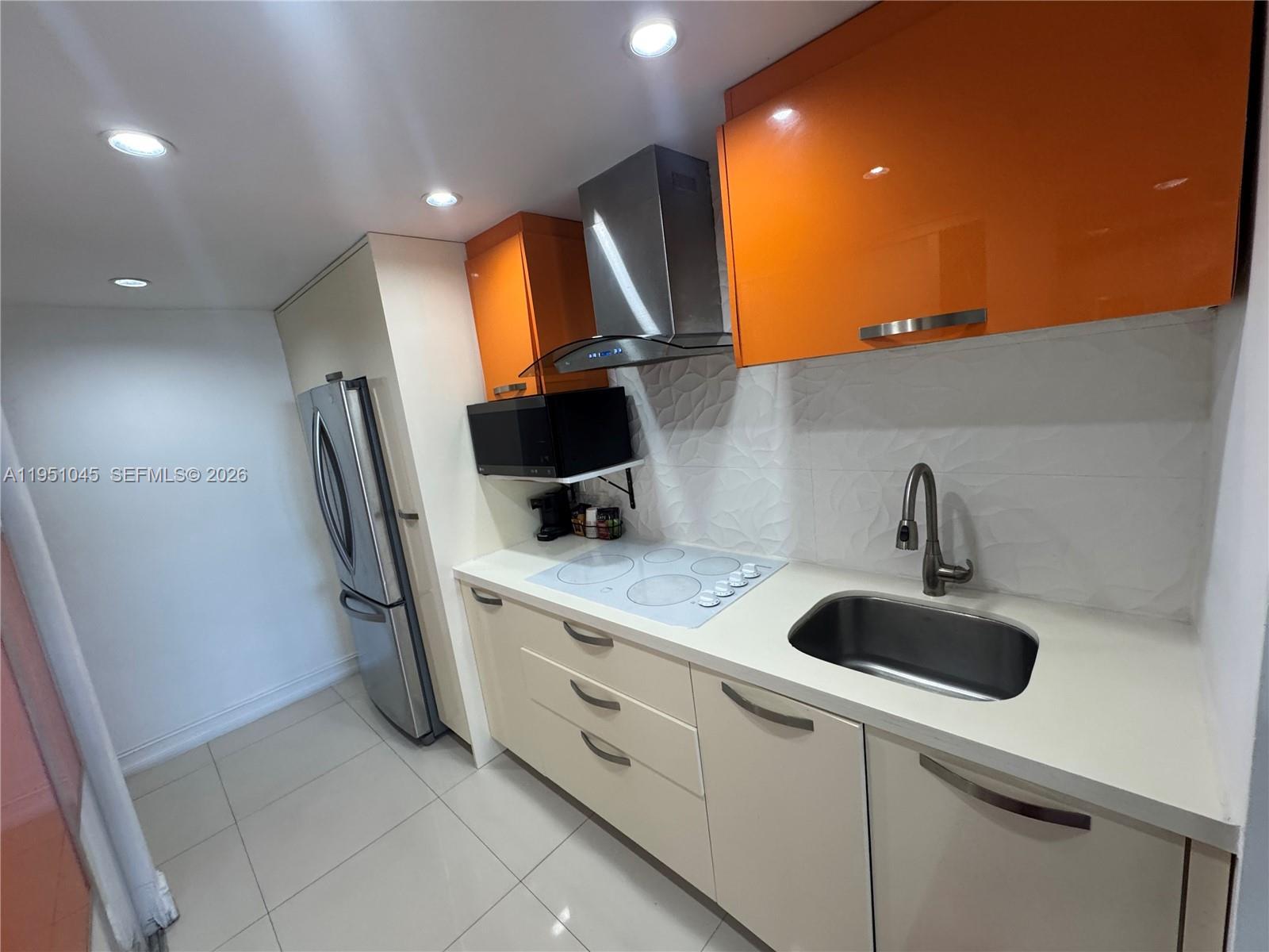 19201 Collins Ave # 1130, Sunny Isles Beach FL 33160 photo 3
