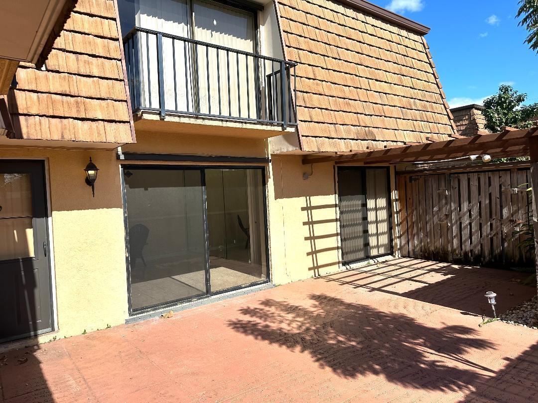 1006 10th Lane, FL 33463 photo 2