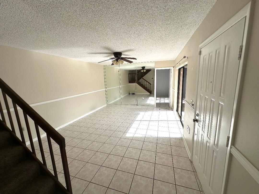 1006 10th Lane, FL 33463 photo 4