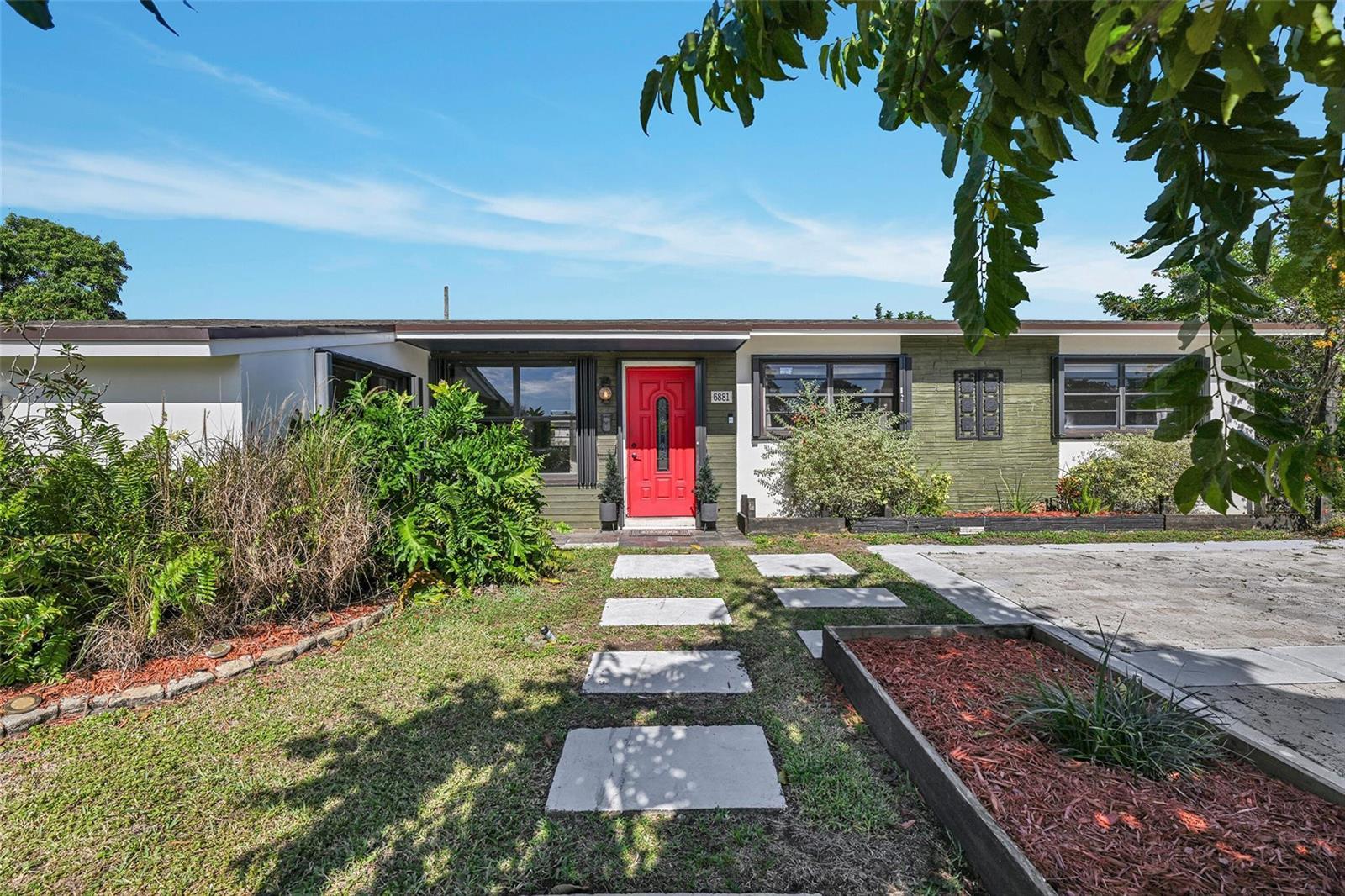 6881 SW 2nd Street, Pembroke Pines FL 33023 photo 2