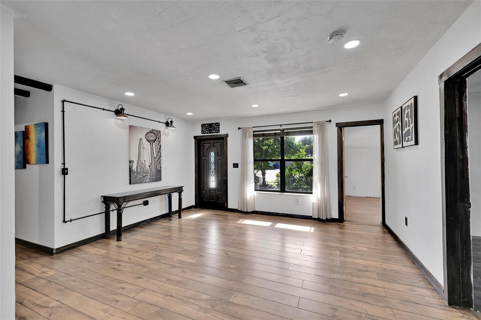 6881 SW 2nd Street, Pembroke Pines FL 33023