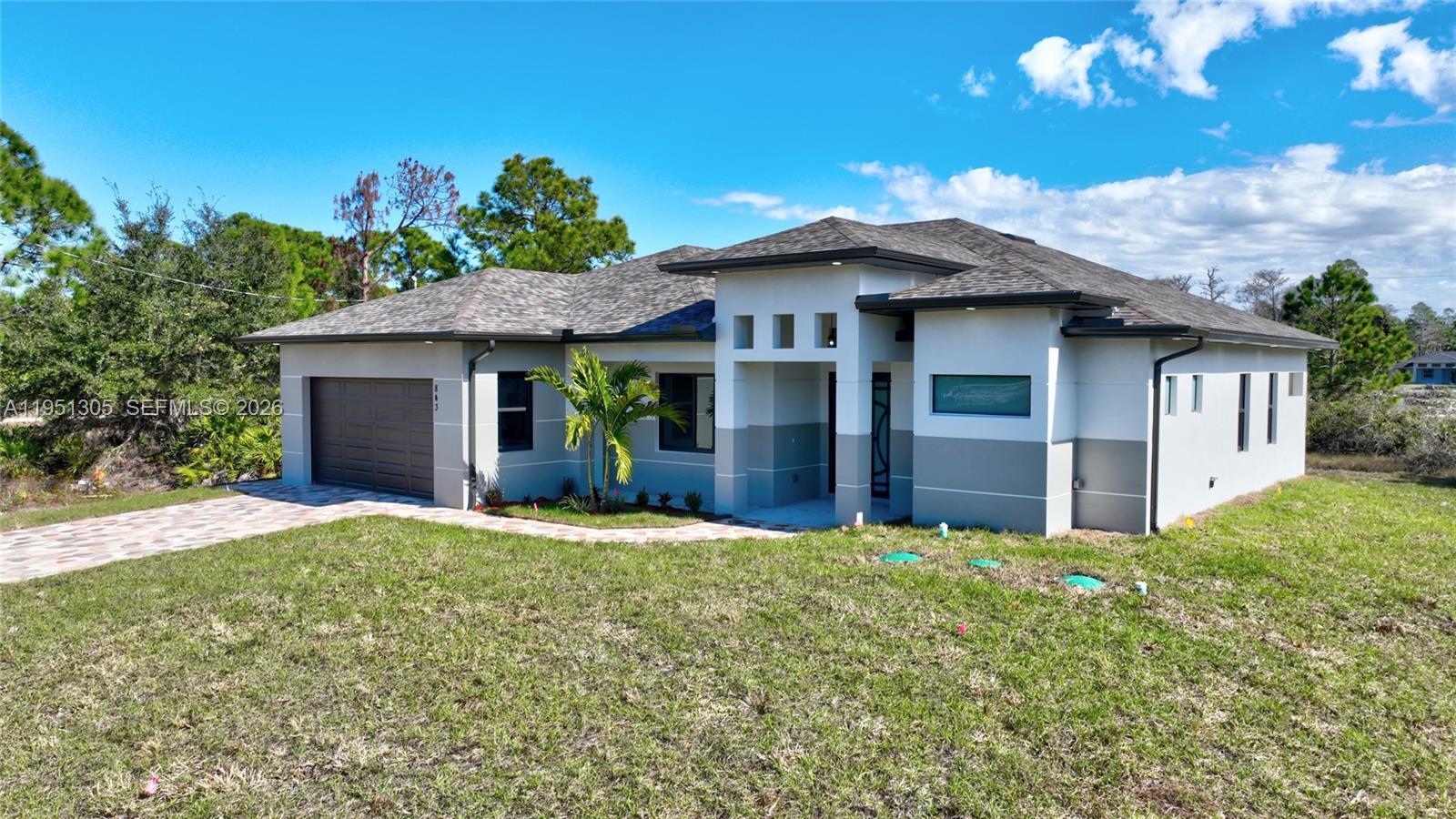 843 S Burns Ave S, Lehigh Acres FL 33974 photo 2