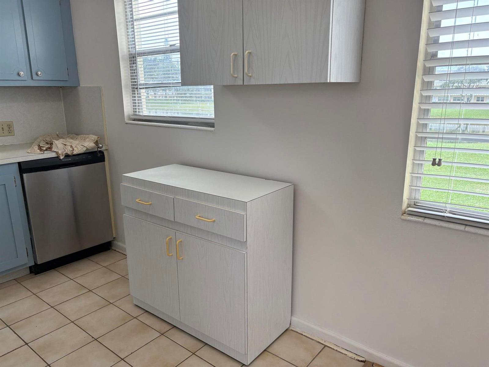 186 Dorset E, Boca Raton FL 33434 photo 3