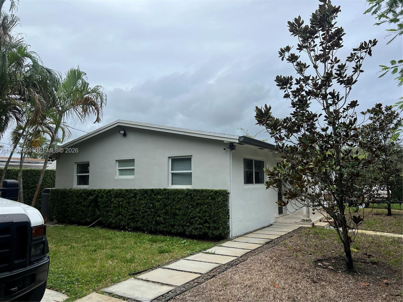 4250 SW 71st Ave, Miami FL 33155 photo 2