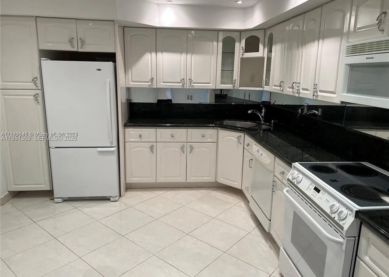 500 Three Islands Blvd # 306, Hallandale Beach FL 33009 photo 4