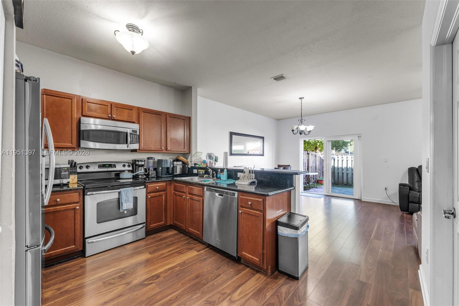 22412 SW 89th Ave, Cutler Bay FL 33190 photo 5