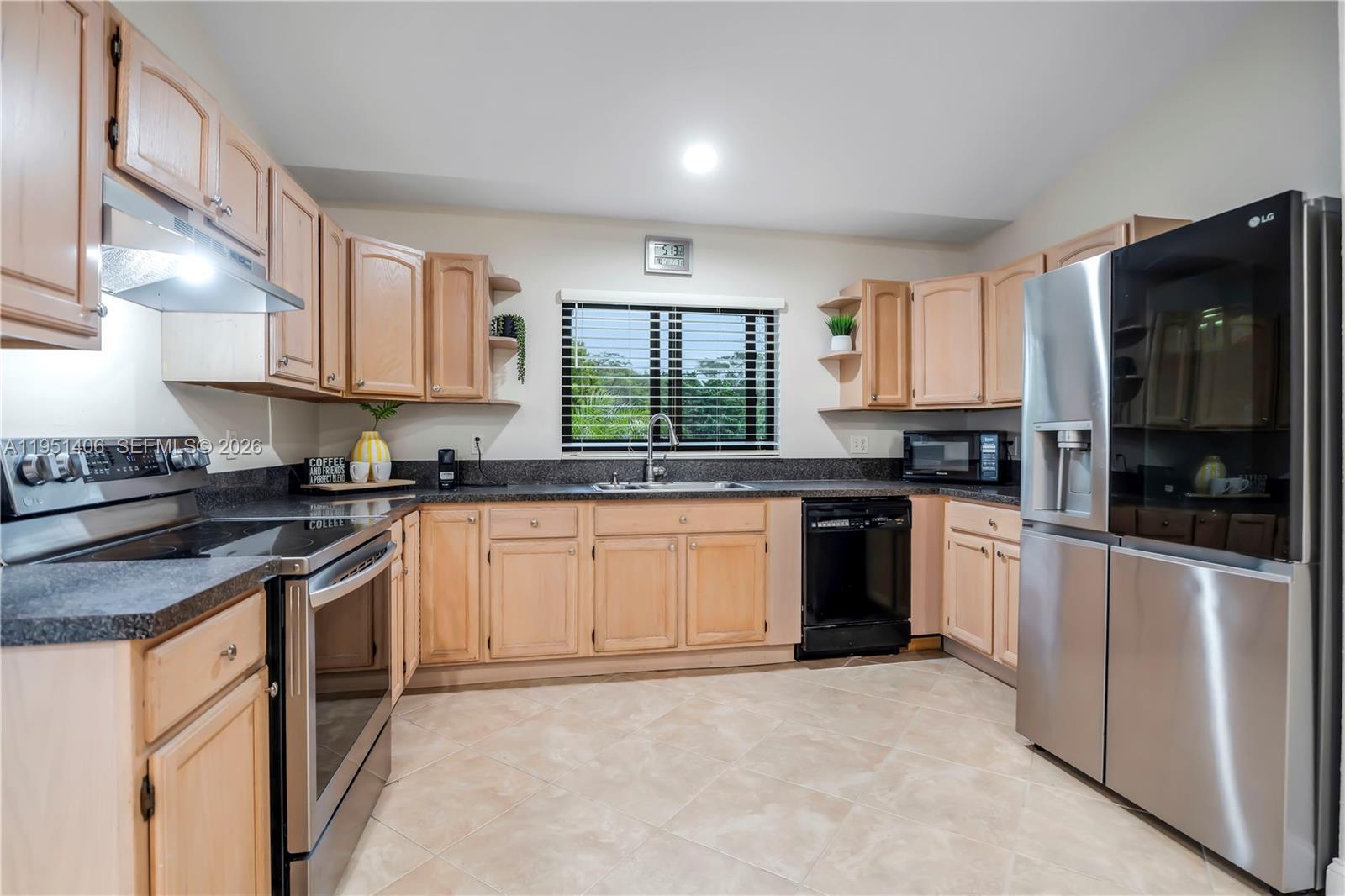 2751 SW 137th Ter, Davie FL 33330 photo 3