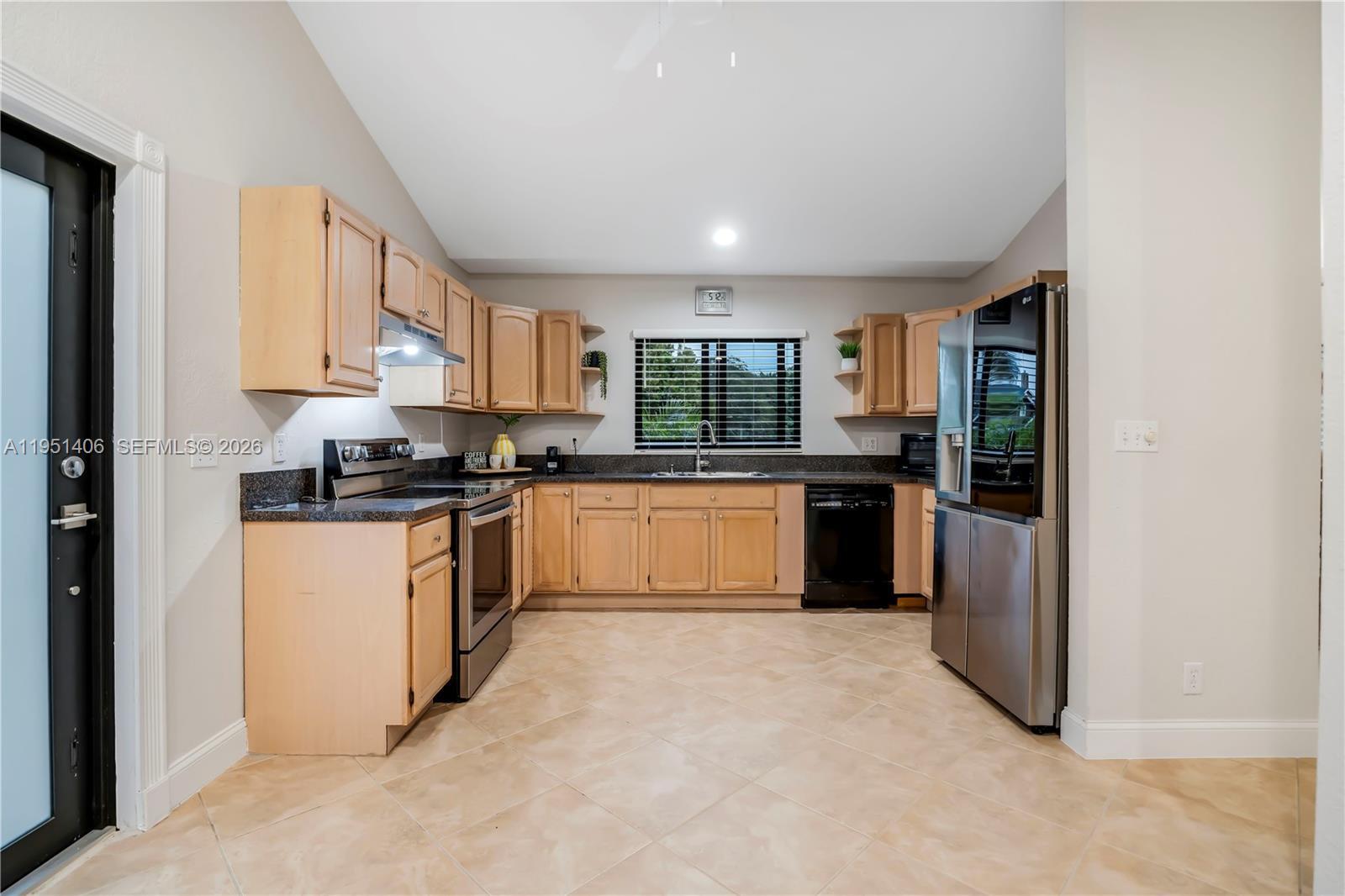 2751 SW 137th Ter, Davie FL 33330 photo 4