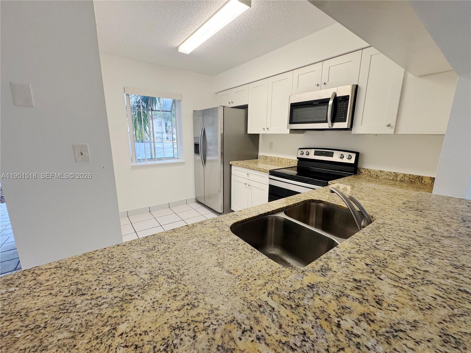 9140 SW 148th Ct, Miami FL 33196 photo 2