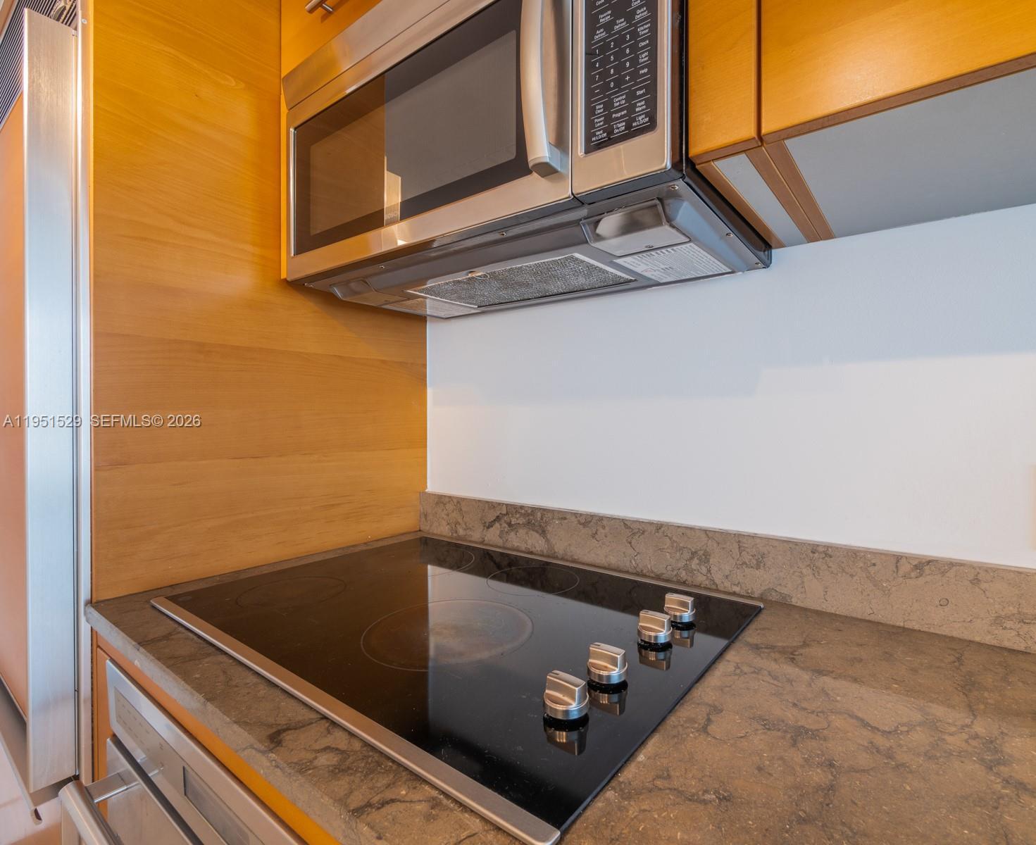 465 Brickell Ave # 2304, Miami FL 33131 photo 4