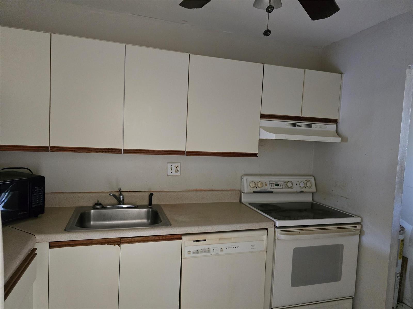 7925 Colony Circle # 205, Fort Lauderdale FL 33321 photo 3