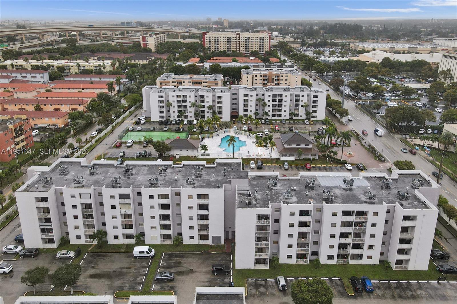 8145 NW 7th St # 315, Miami FL 33126 photo 3