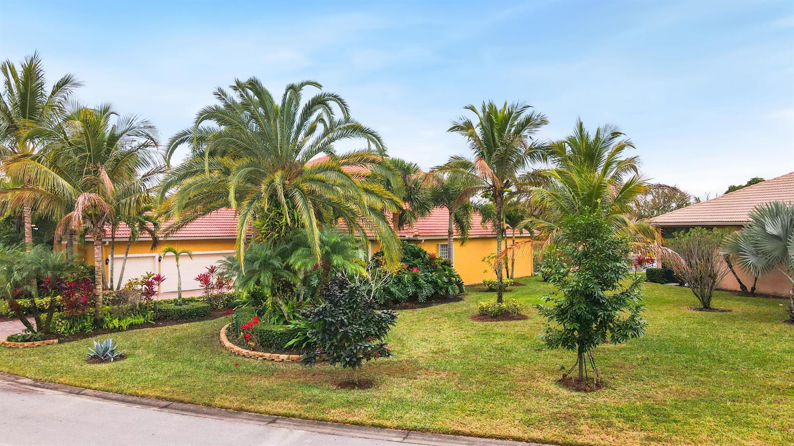 465 NW Dover Court, Port St. Lucie FL 34983 photo 2