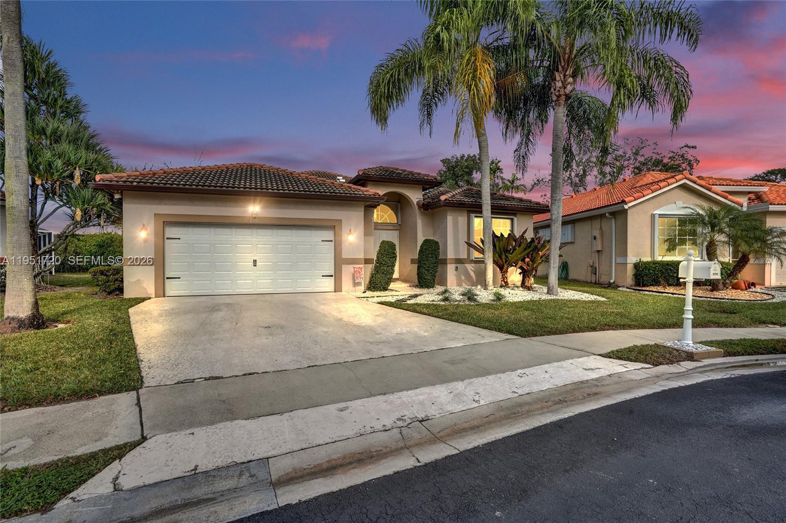 8795 NW 76th Pl, Tamarac FL 33321