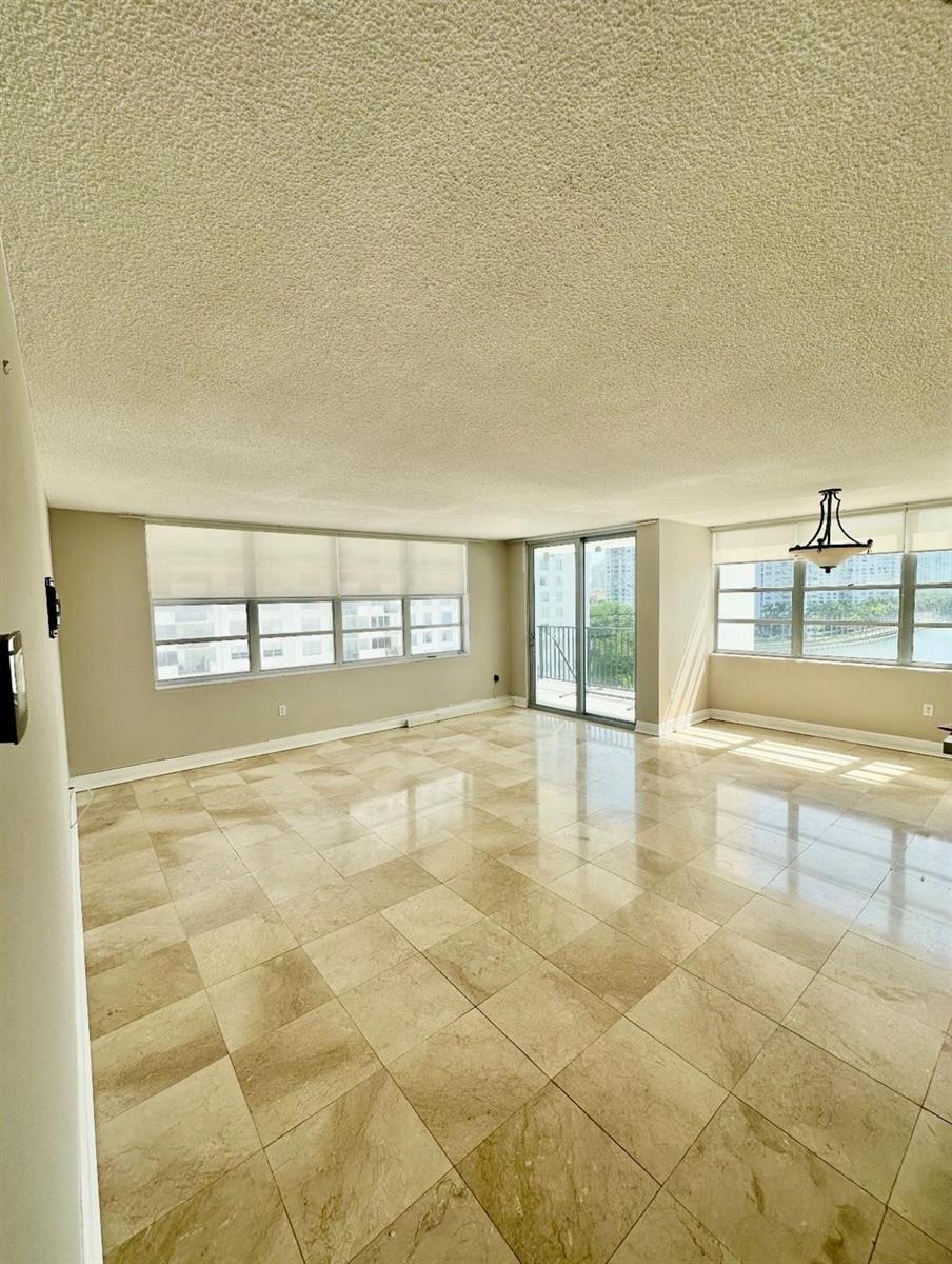 2750 NE 183rd Street # 709, Aventura FL 33160 photo 3