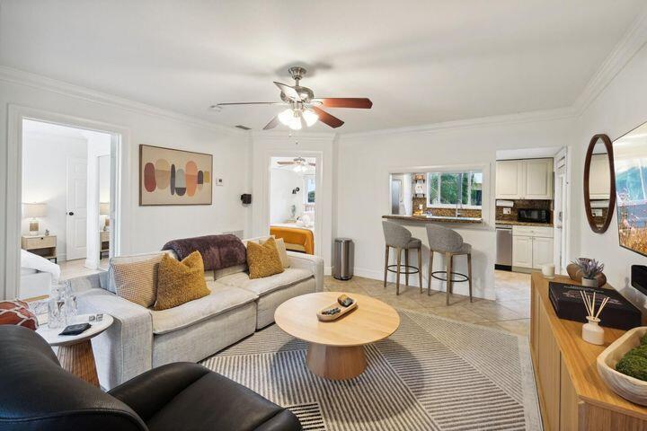49 SE 7th Avenue # 1, Delray Beach FL 33445