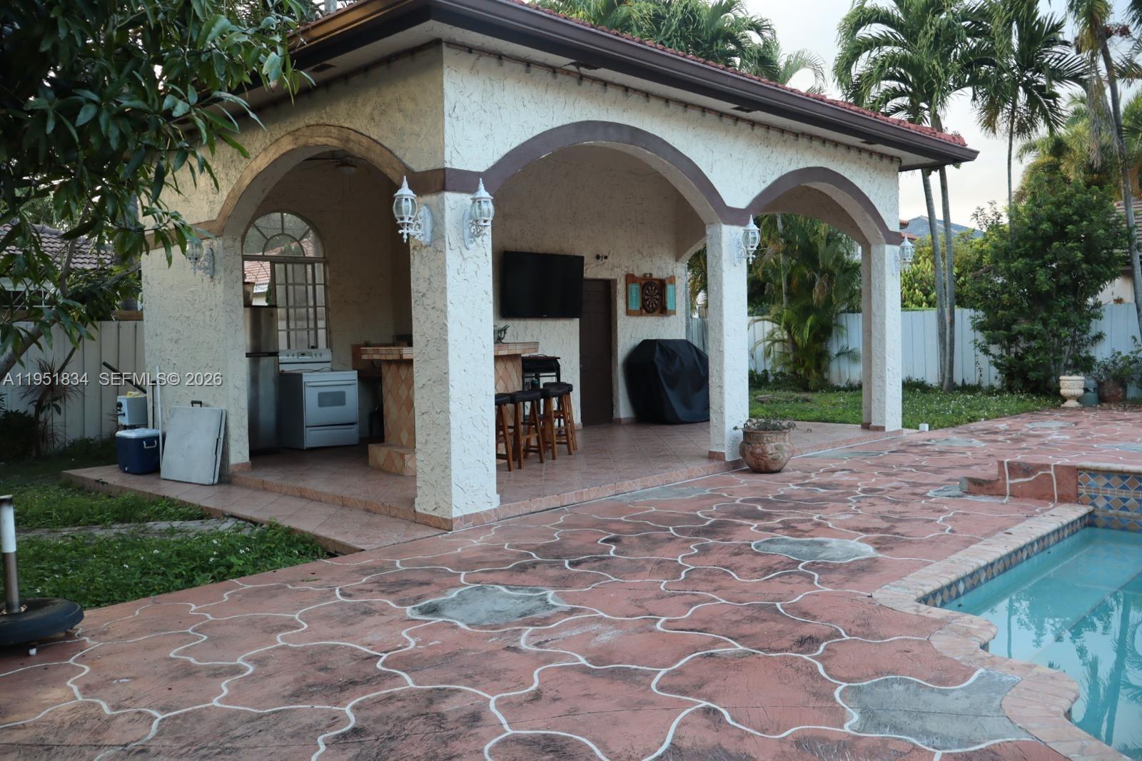 16750 NW 78th Ave, Miami Lakes FL 33016 photo 3