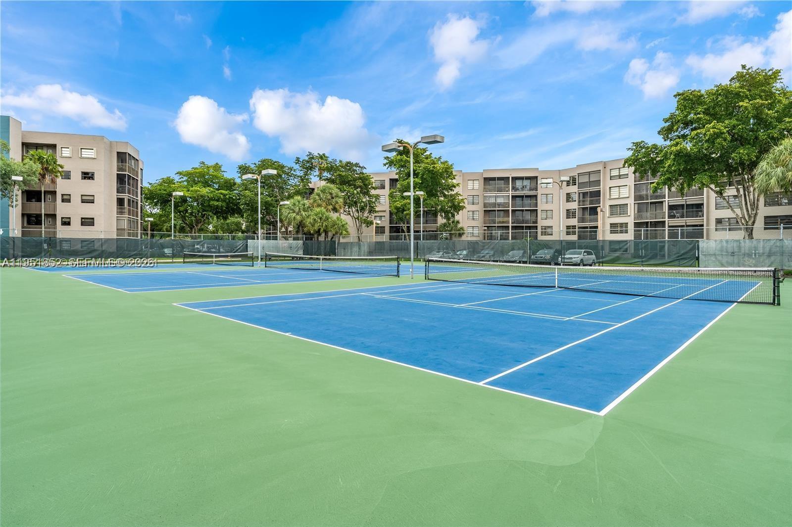 1100 Colony Point Cir # 518, Pembroke Pines FL 33026 photo 3