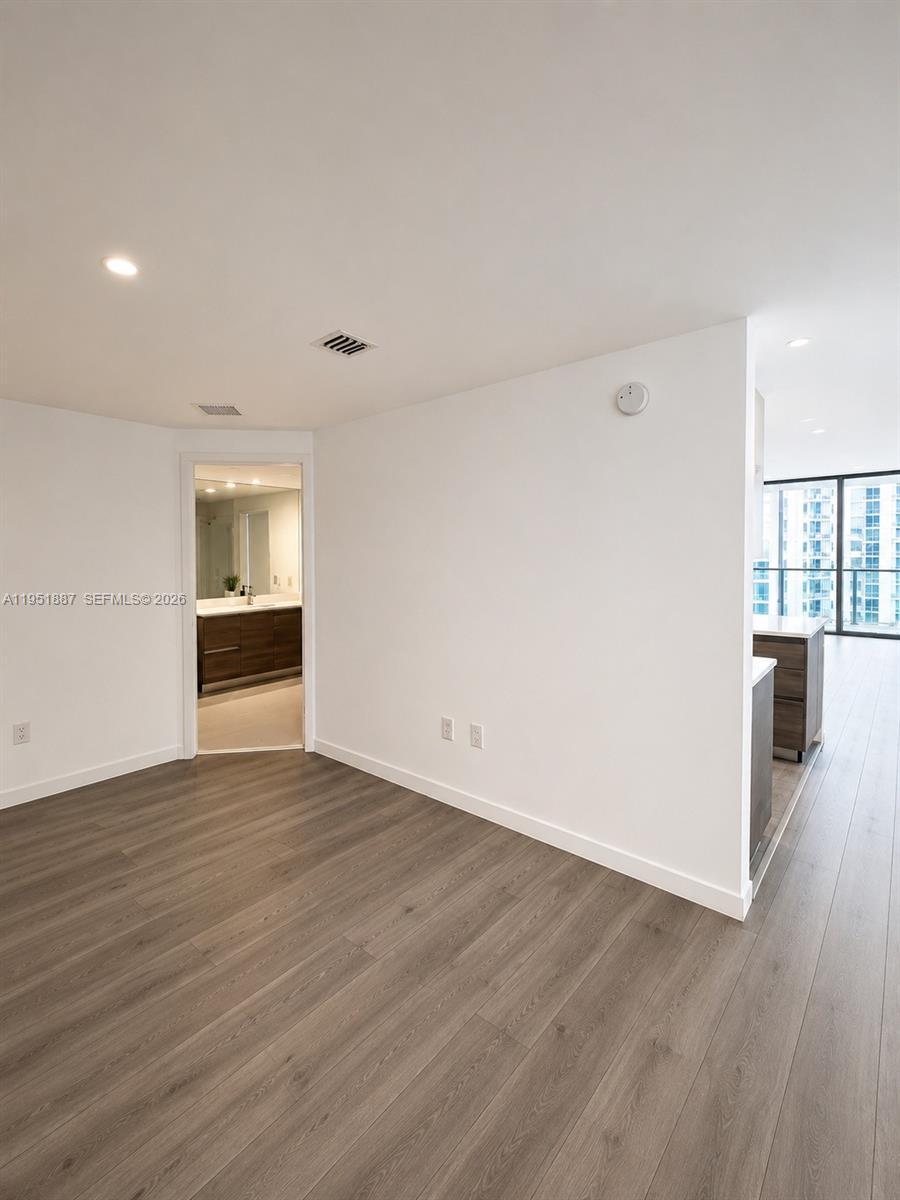 1100 S Miami Ave # 2111, Miami FL 33130 photo 2