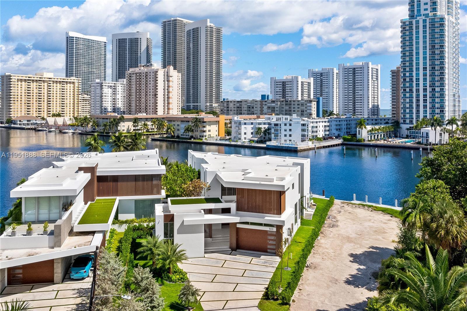 505 Palm Dr, Hallandale Beach FL 33009 photo 4