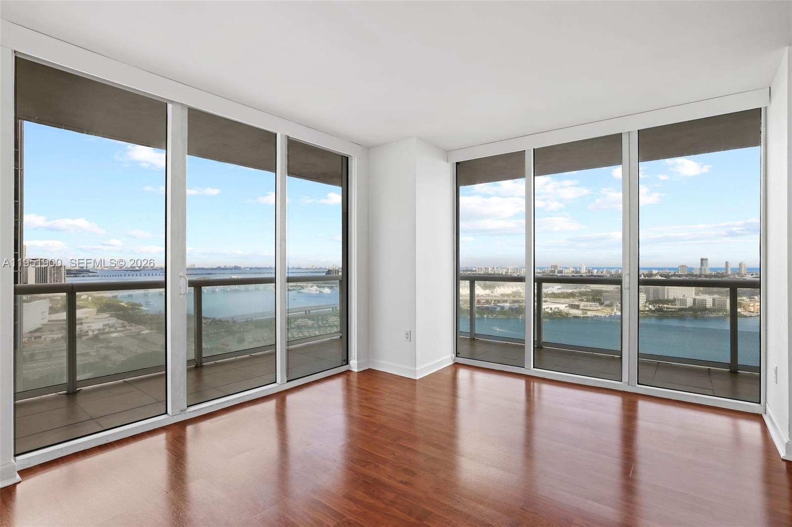 50 Biscayne Blvd # 3102, Miami FL 33132 photo 4