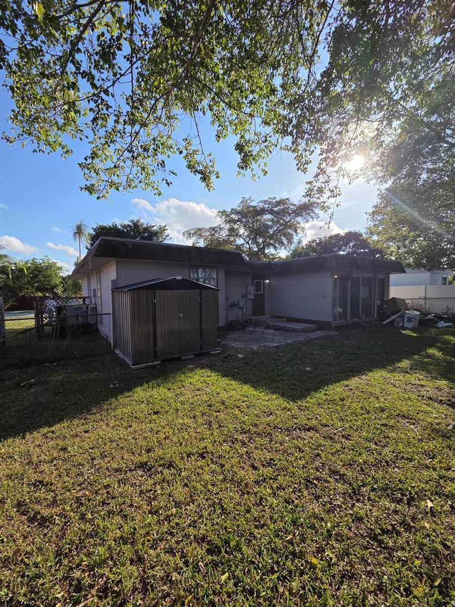 7003 NW 79th Street, Tamarac FL 33321 photo 2