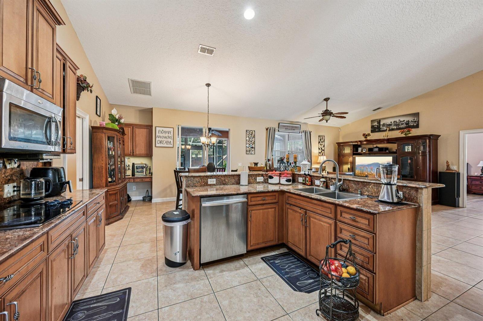 3044 SW Savona Boulevard, Port St. Lucie FL 34953 photo 5