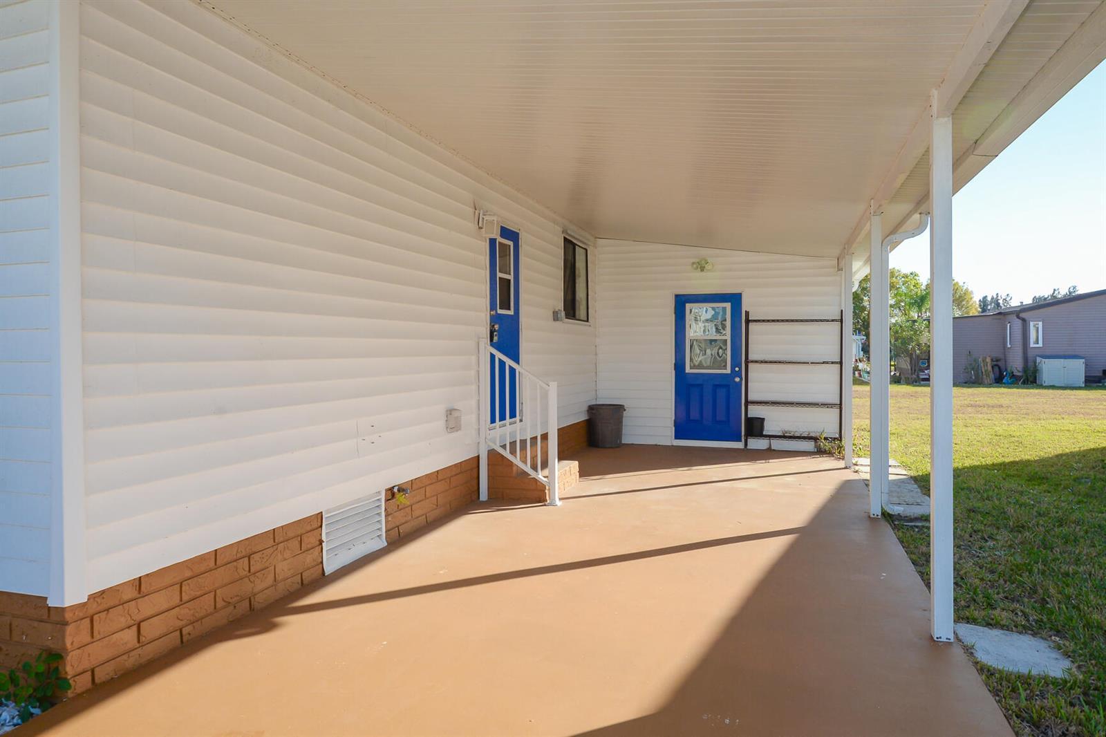 522 Hemingway Terrace, Fort Pierce FL 34982 photo 3