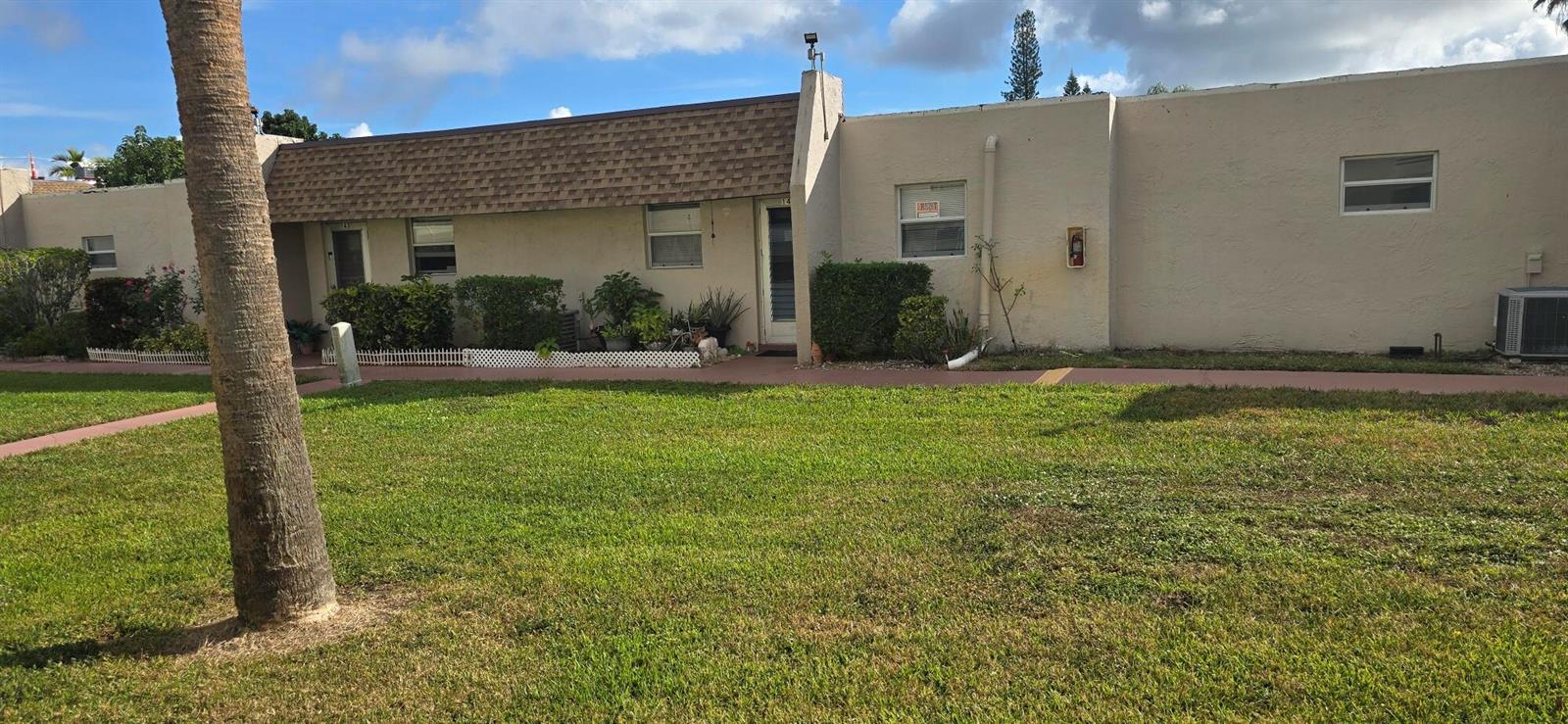 300 Bonnie Blvd # 144, Palm Springs FL 33461