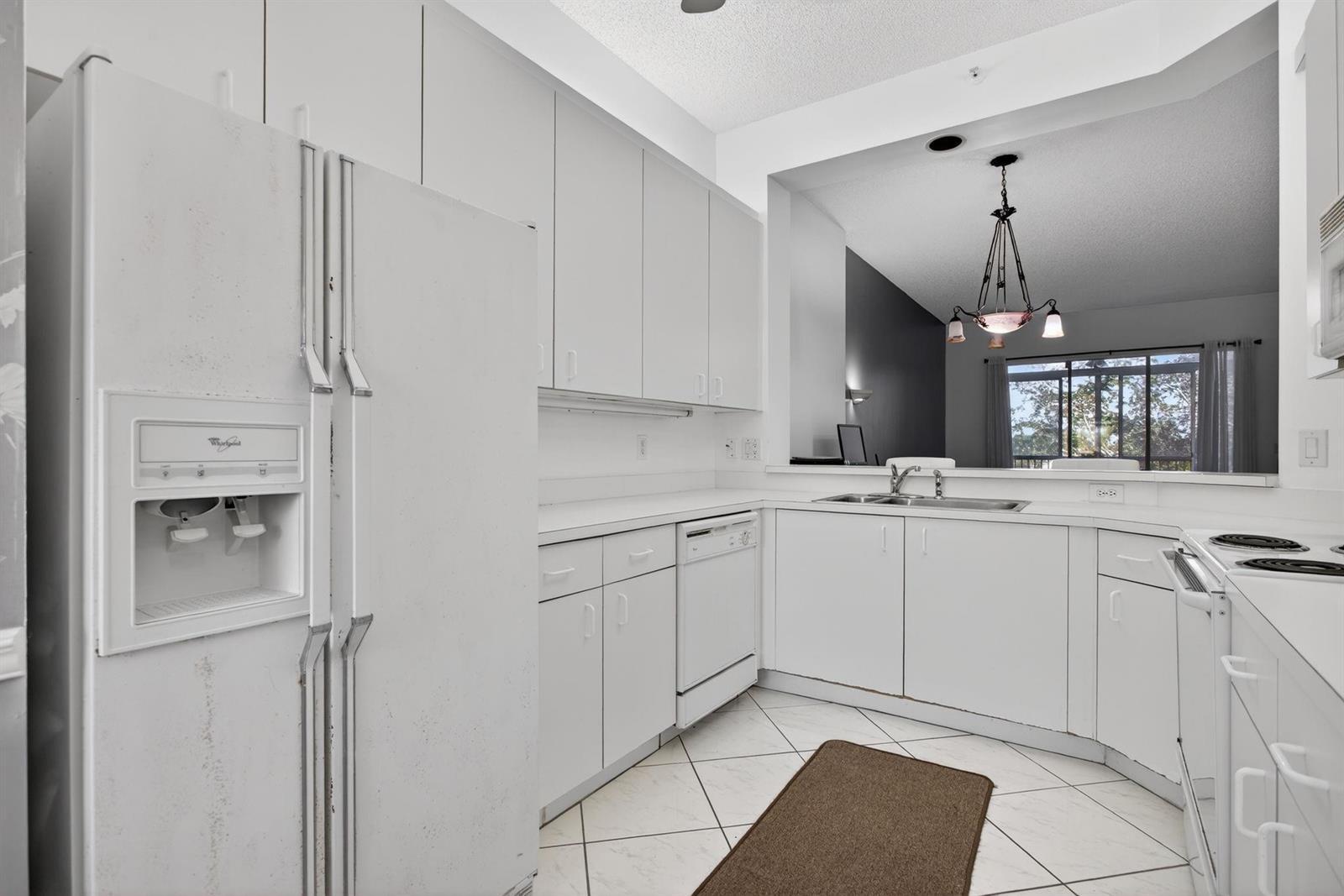 9575 Weldon Circle Apt C413, Tamarac FL 33321 photo 4