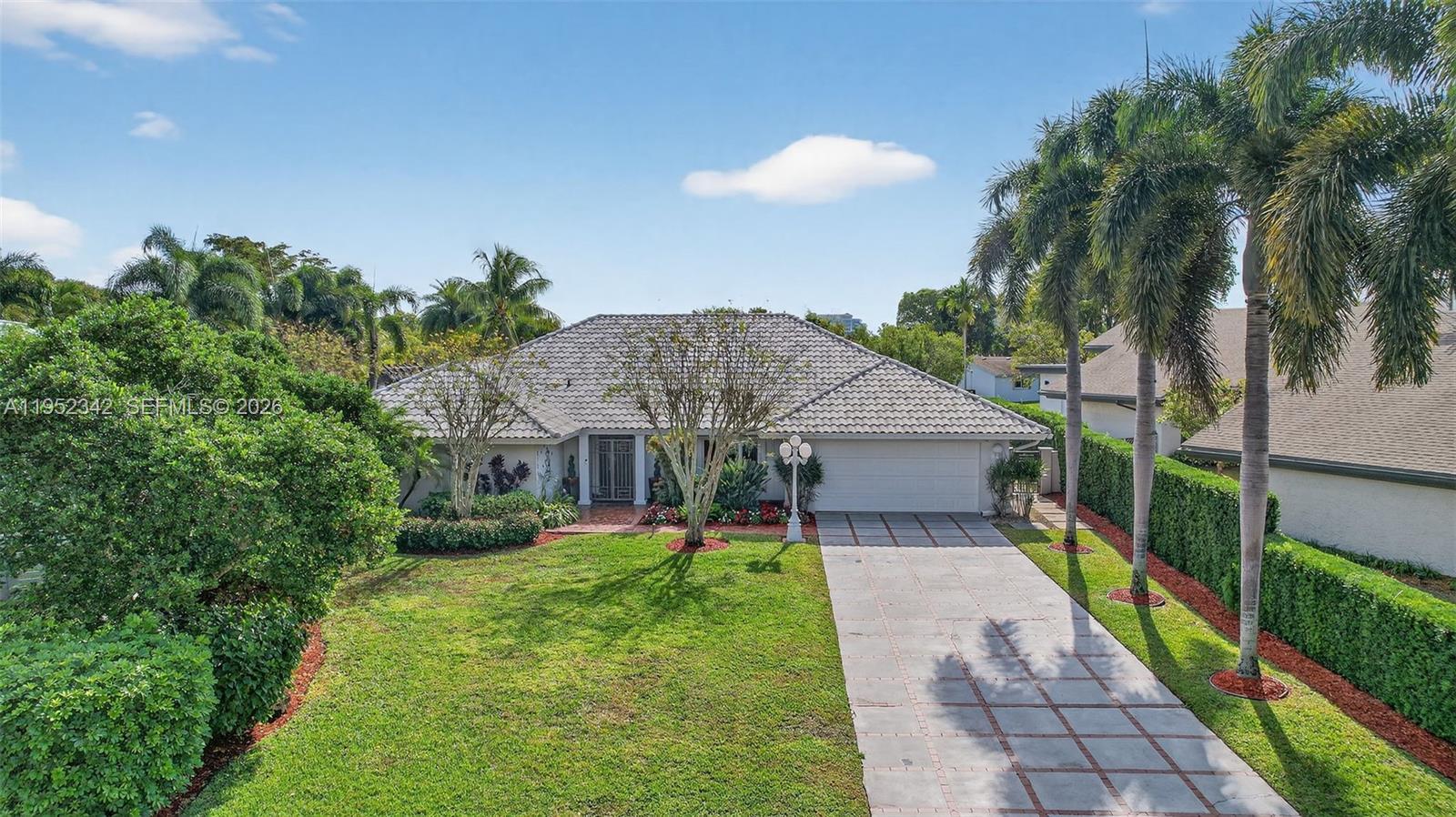 8704 Mahogany Ave, Plantation FL 33324