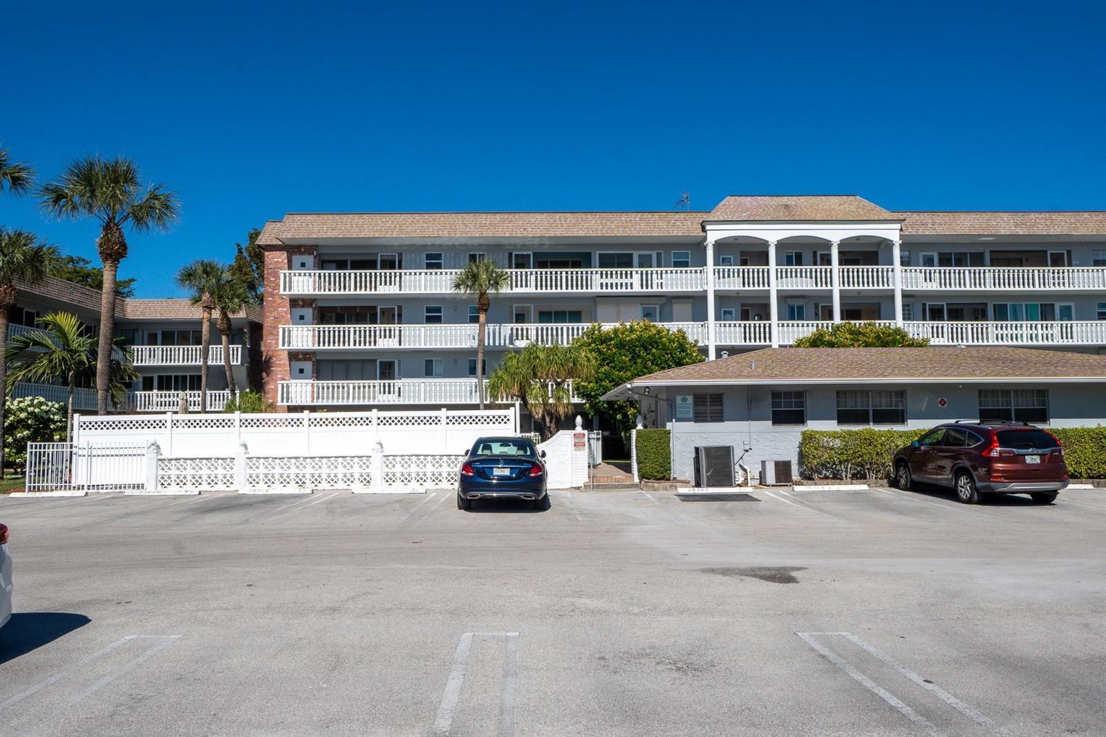 1965 SE 5th Court # 104, Pompano Beach FL 33060