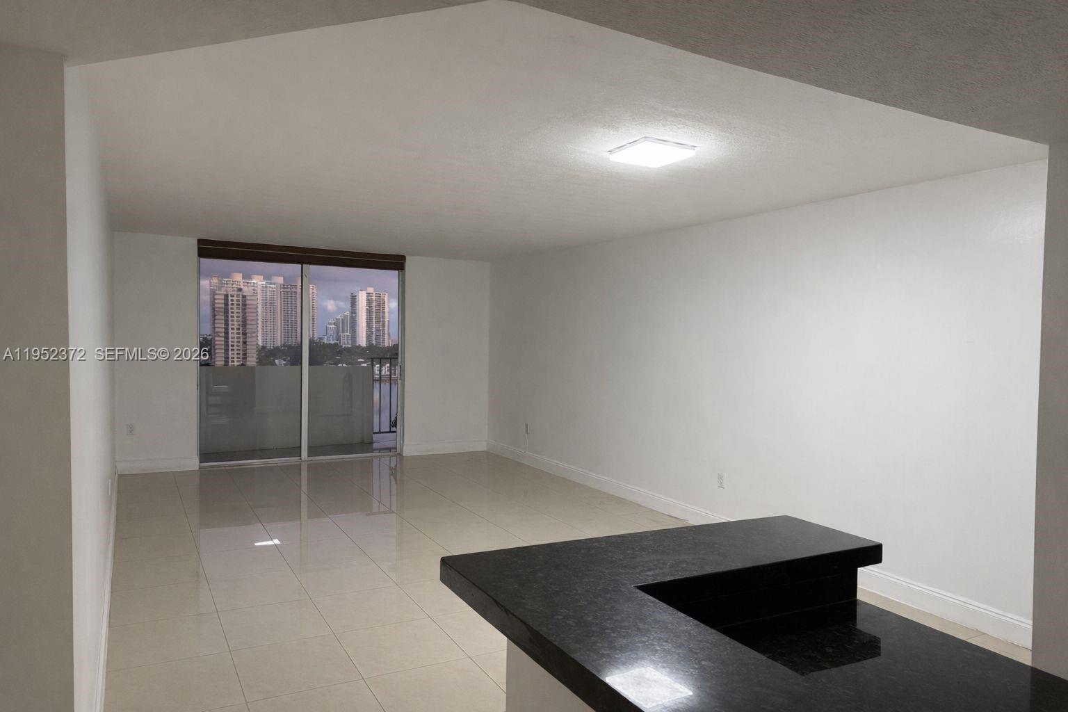 2750 NE 183rd St # 1201, Aventura FL 33160 photo 3