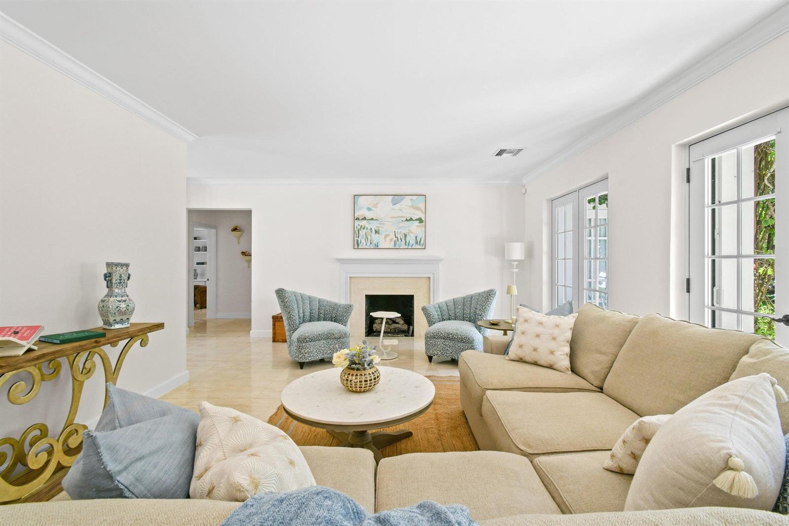 117 Via Vizcaya, Palm Beach FL 33480 photo 4