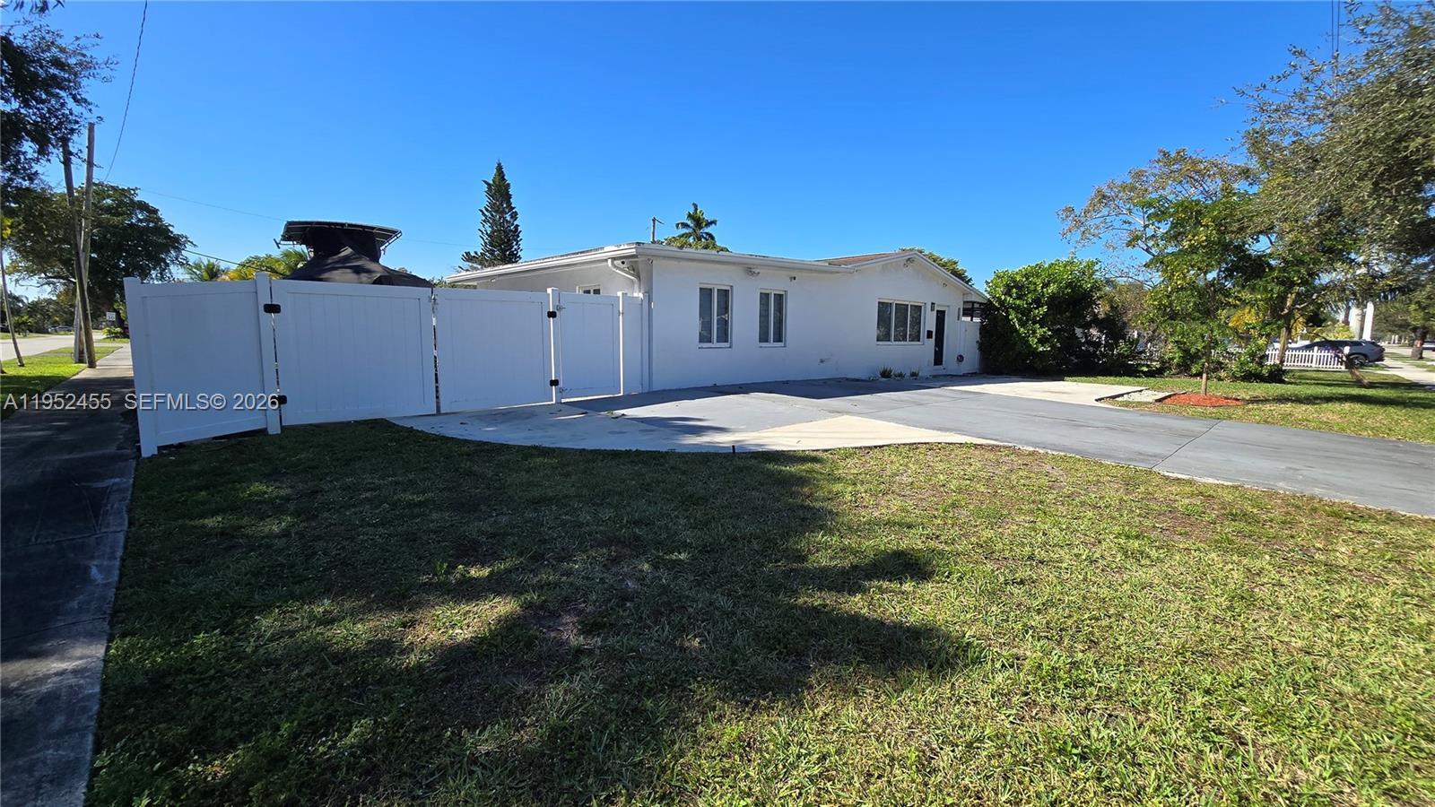 Hollywood, FL 33024 photo 3