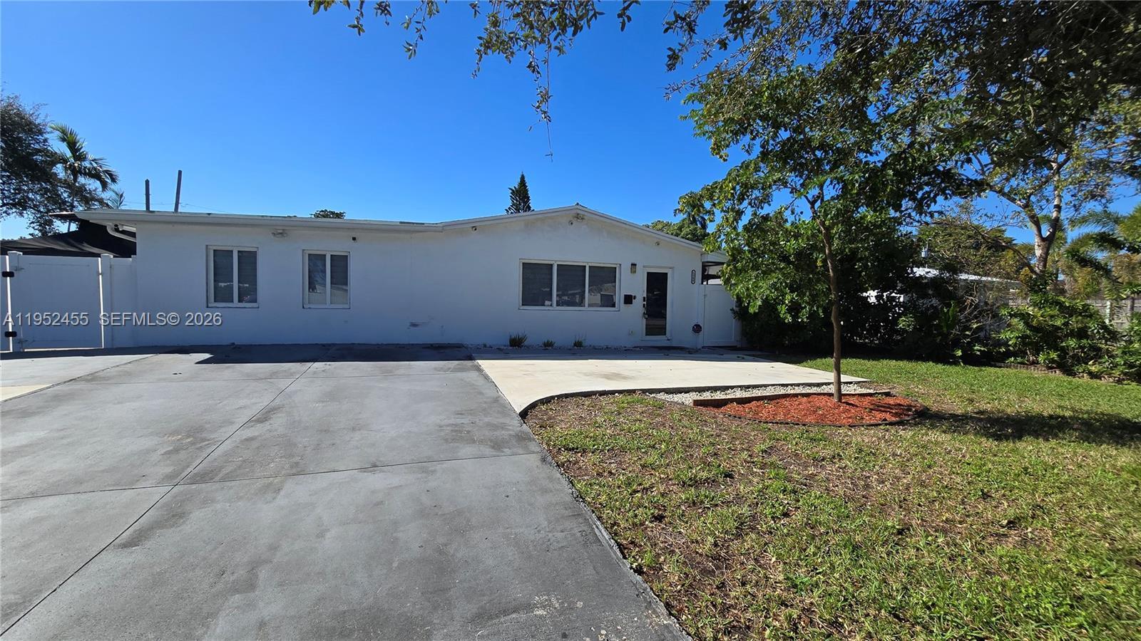 Hollywood, FL 33024 photo 4